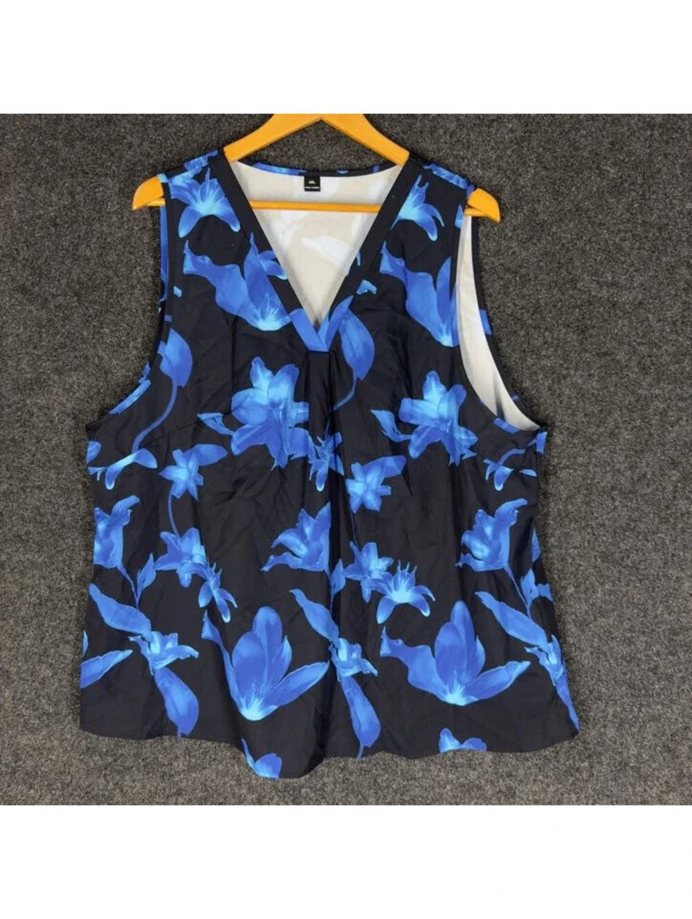 SheIn Top Women 4XL Plus Black Floral V-Neck Sleeveless Wide Strap Casual